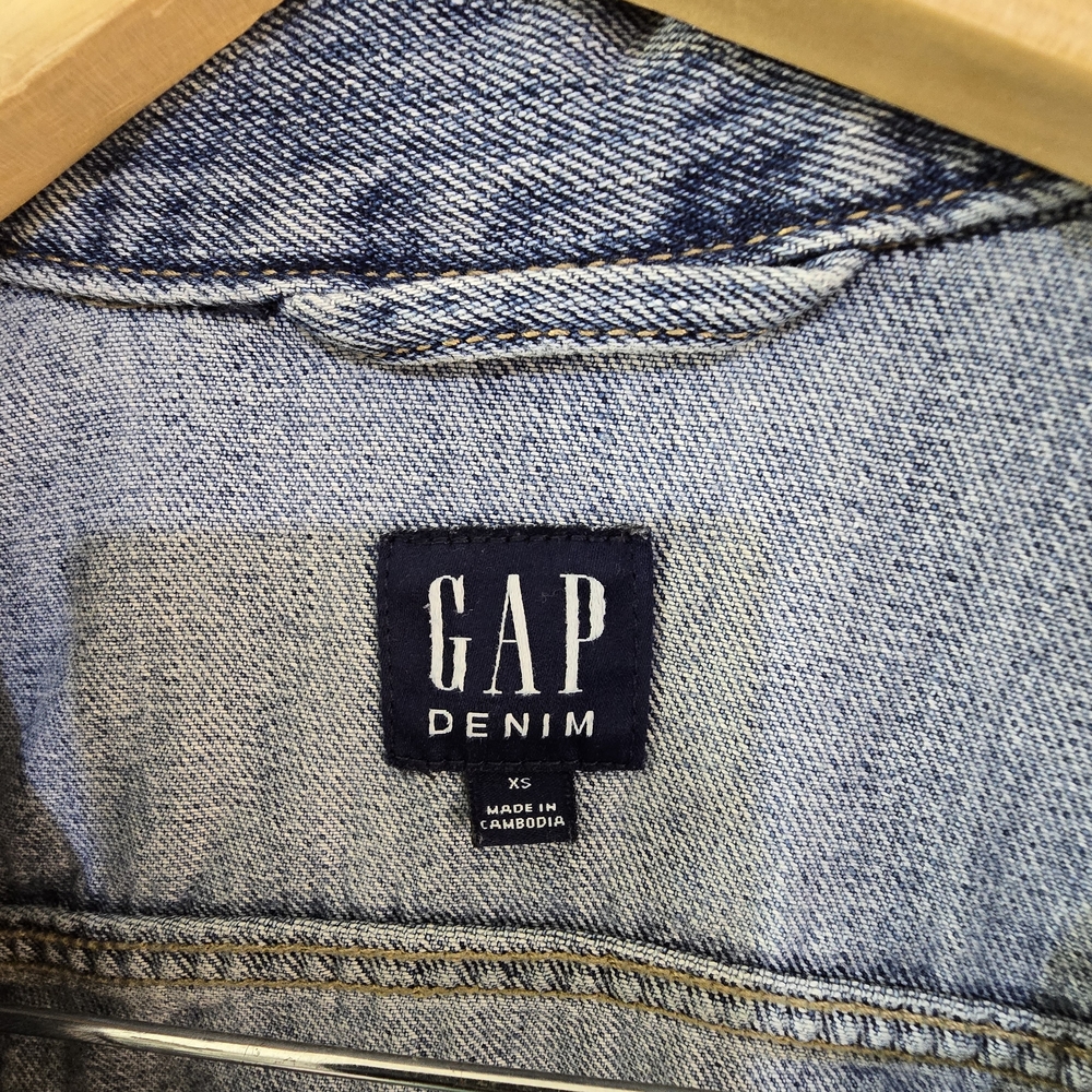 GAP Denim Jacket – Size XS – Classic Blue Jean Jacket - Picture 3 of 9